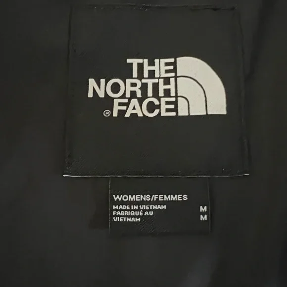 COPY - THE NORTH FACE GOTHAM PUFFER JACKET WITH HOOD AND DETACHABLE FUR - Picture 4 of 15
